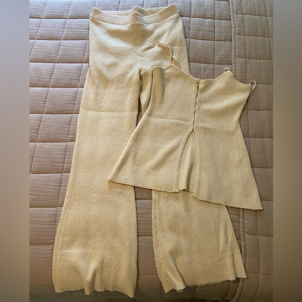 NWOT Le Lis Oatmeal Knit Matching Pant Set